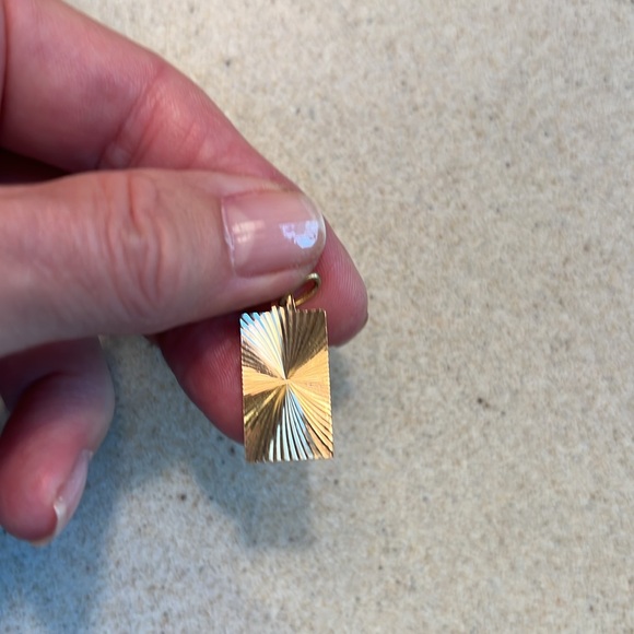 18 carats Gold Rectangular Pendant - Picture 5 of 5